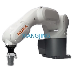6 주축은 로봇을 다루는 KUKA 애질러스 KR 4 R600 로봇 팔을 사용했습니다
