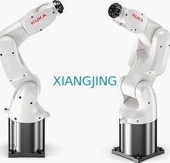6 주축은 로봇을 다루는 KUKA 애질러스 KR 4 R600 로봇 팔을 사용했습니다